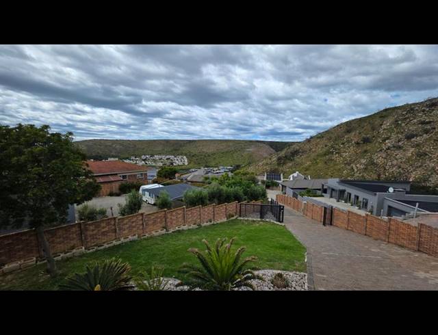 3 BEDROOM HOUSE FOR SALE IN ISLAND VIEW